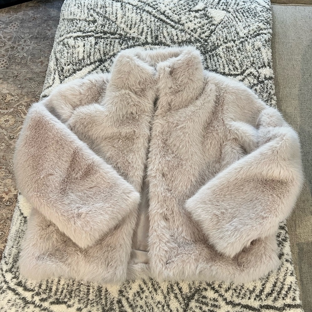 NEVER WORN Faux Fur Jacket
